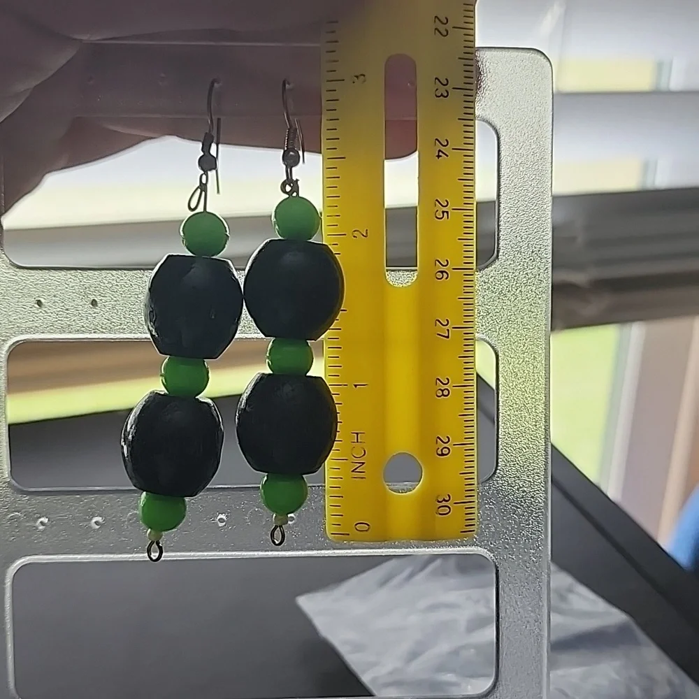 Handmade  Black and Green Beaded Earrings - Picture 4 of 5